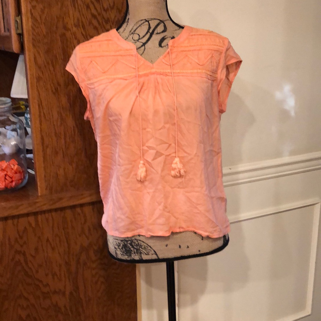 Hinge M Top